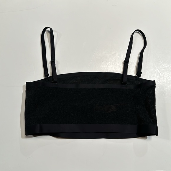 SKIMS Powermesh Bandeau Bralette In Onyx - Picture 7 of 12